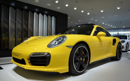 gtspirit-porsche-991-turbo-s-00002-500x313.jpg