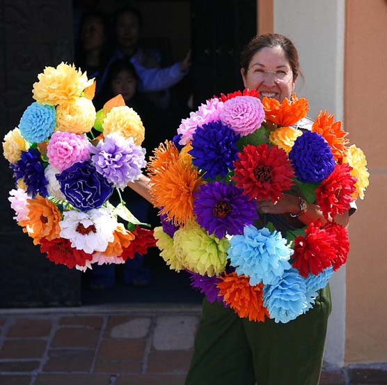 mexican_tissue_paper_flowers.jpg