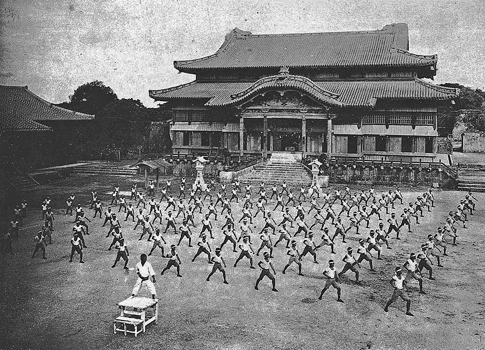 Karate_ShuriCastle.jpg