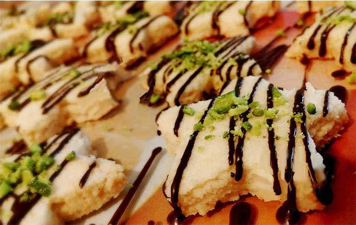 coconut-biscuit-powder-star-in-oven06.jpg