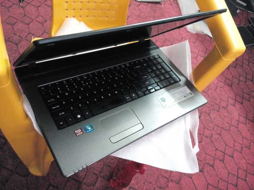 zjpf_acer7560-1.jpg