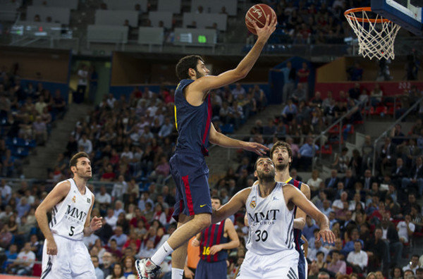 Alex-Abrines-entra-a-canasta-F_54406784363_54115221154_600_396.jpg