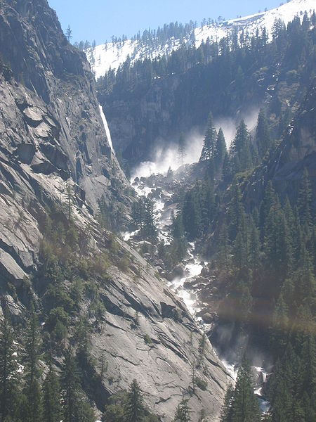 450px-Illilouette_Fall_Yosemite_Ca.jpg