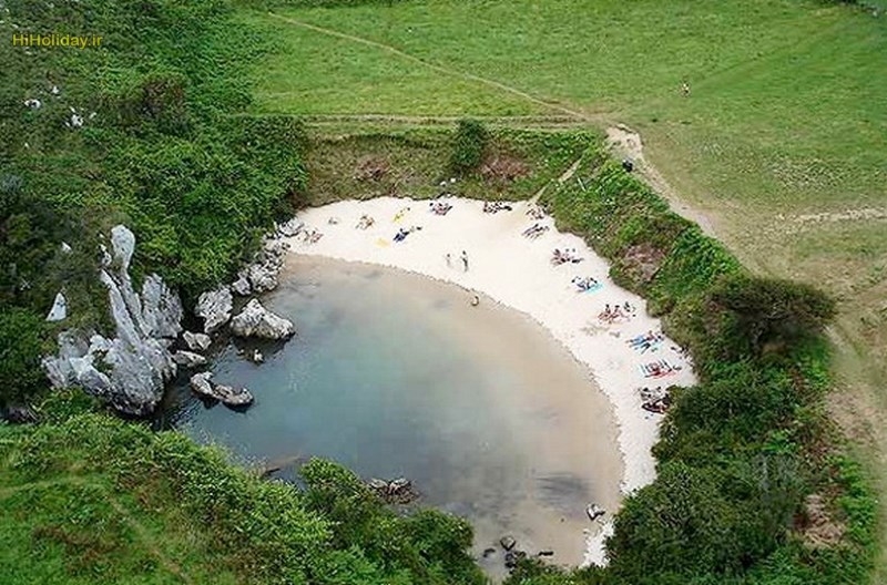 Playa-de-Gulpiyuri-Spain.jpg