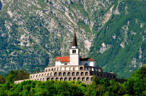 Kobarid-Slovenia.jpg