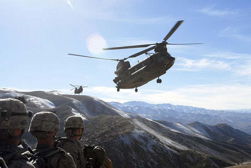 800px-Inbound_Choppers_in_Afghanistan_2008.jpg