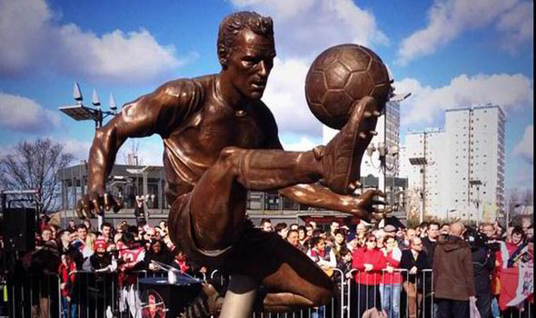 Arsenal_dennis_bergkamp-461224.jpg