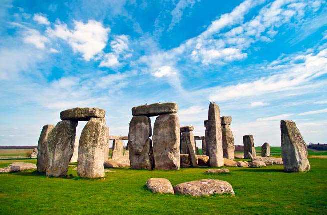 13-stonehenge-england.jpg