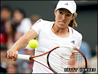 _44656533_henin_backhand203.jpg