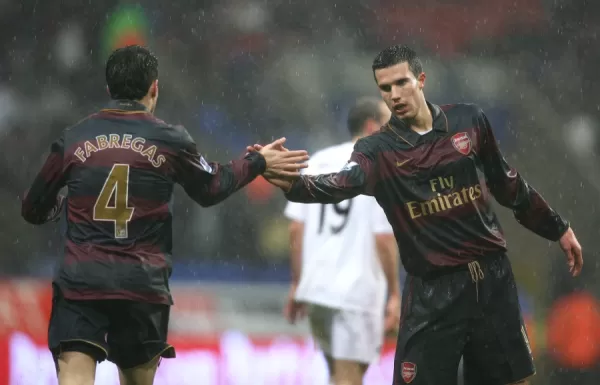 Robin-van-Persie-and-Cesc-Fabregas-Arsenal_714294.jpg