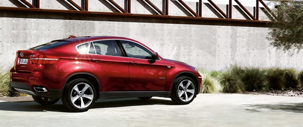 BMW-2010-X6-%5Bdavary_com%5D-00.jpg