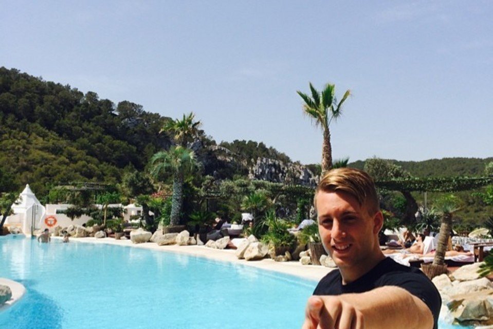 Deulofeu-en-Ibiza_54408822962_54115221152_960_640.jpg