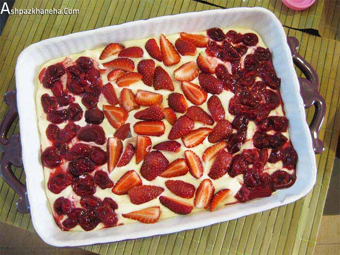 strawberry-cake-buttermilk-in-oven04.jpg