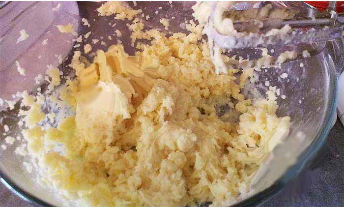 cream-puffs-eclair-pastry-ghanadi-home06.jpg