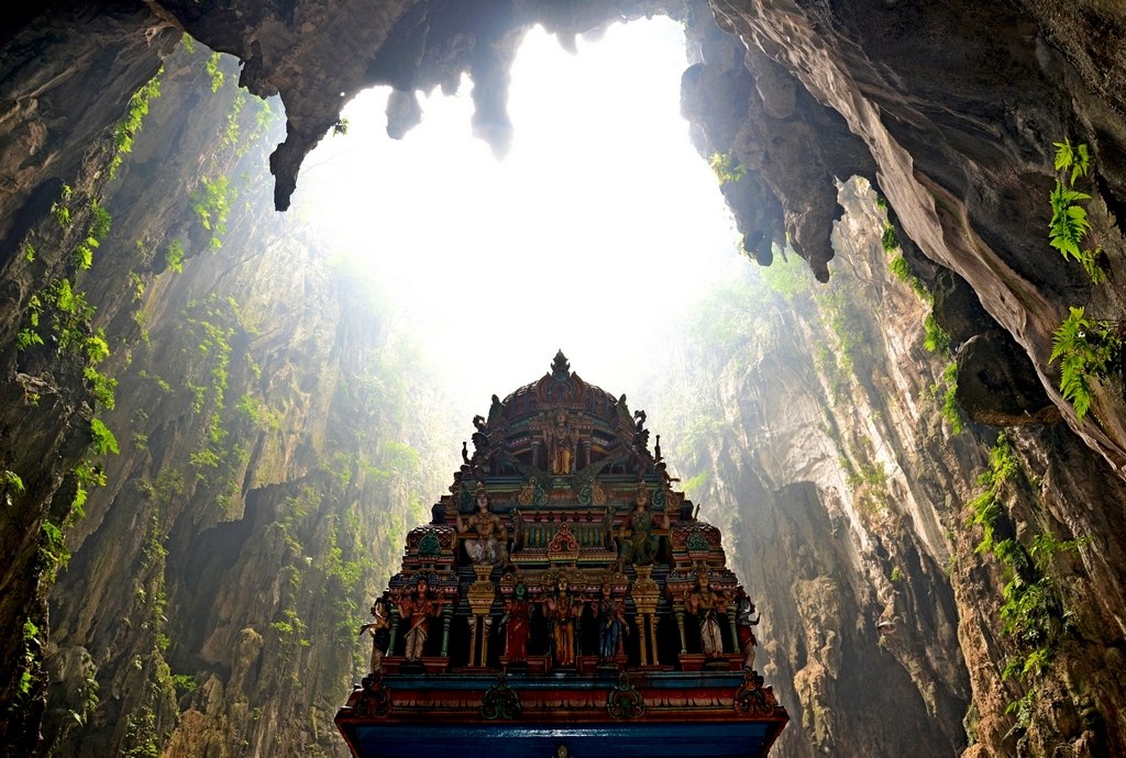 Batu-Caves-in-Malaysia.jpg