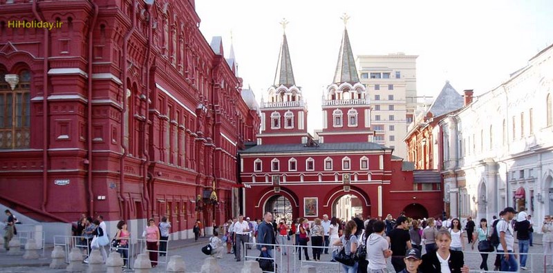 red_square_building.jpg