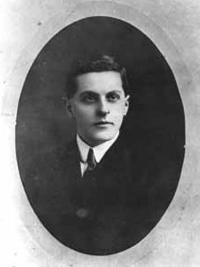 Ludwig_Wittgenstein_1910.jpg