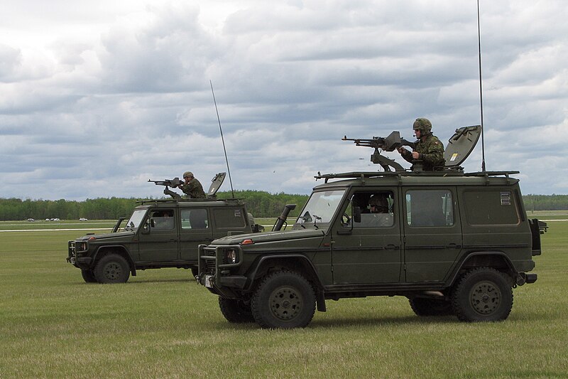 800px-Two_Canadian_Forces_G-Wagons.jpg