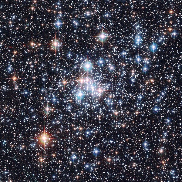 600px-NGC290.jpg