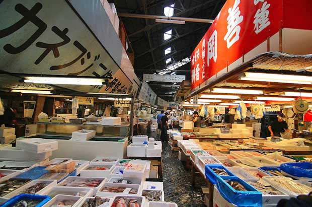 2-tsukiji_market.jpg