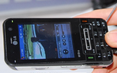 LG-KC1-wimax-pda-phone-1.jpg