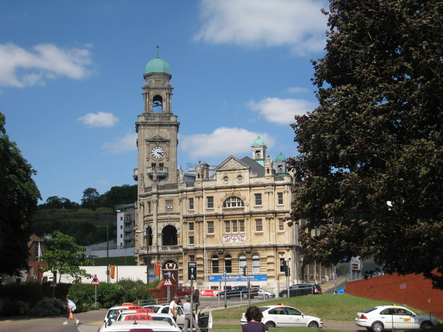 Old_Town_Hall,_The_Brook,_Chatham,_Kent_-_geograph.org.uk_-_891430.jpg