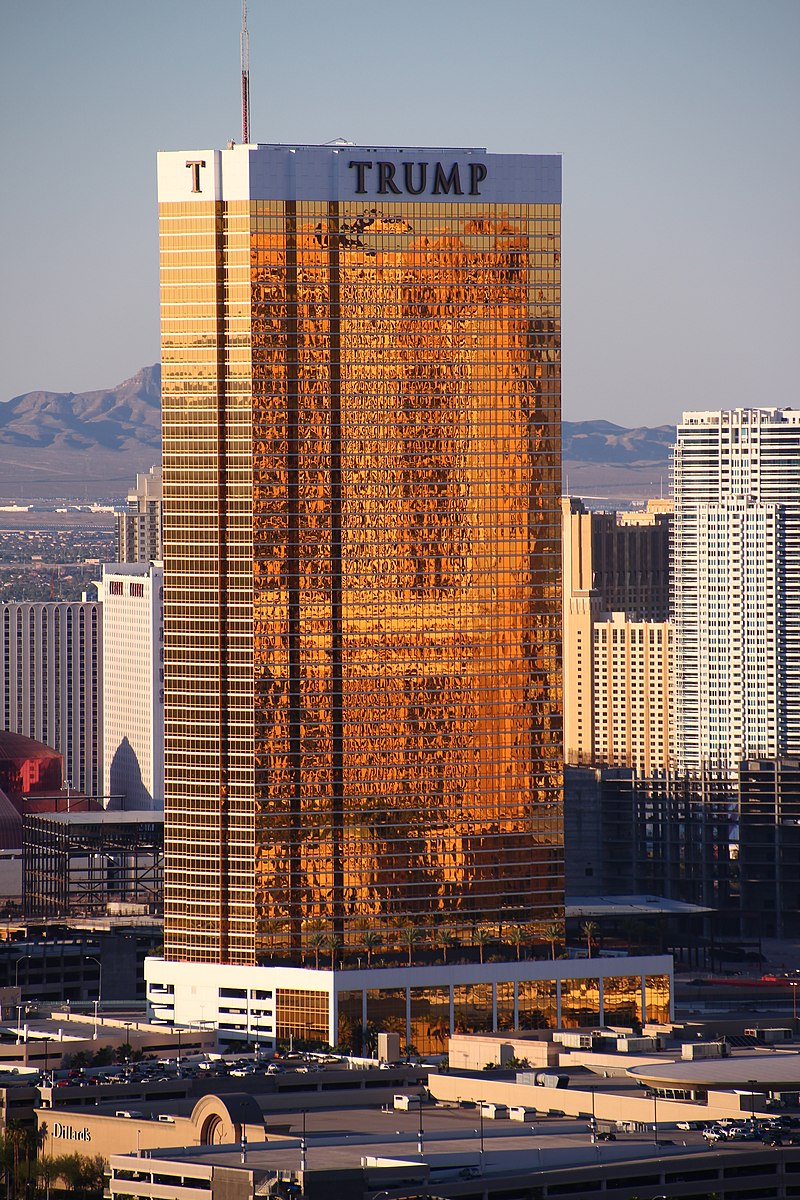 800px-Las-Vegas-Trump-Hotel-8480.jpg