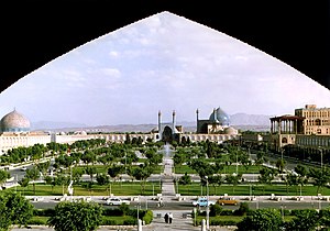 300px-Naghshe_Jahan_Square_Isfahan_modified.jpg
